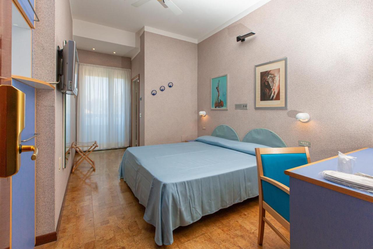 Hotel Venere Cesenatico Exterior photo