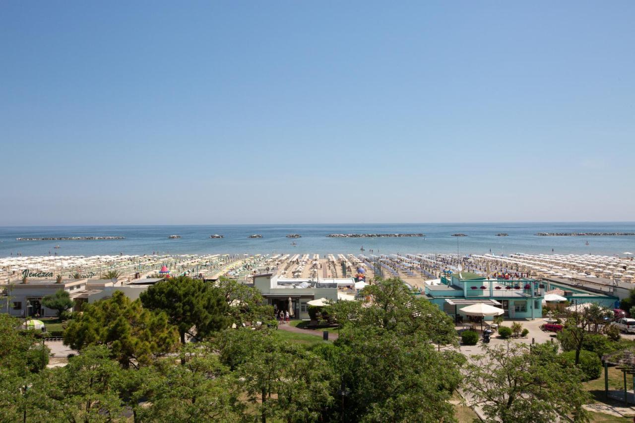 Hotel Venere Cesenatico Exterior photo