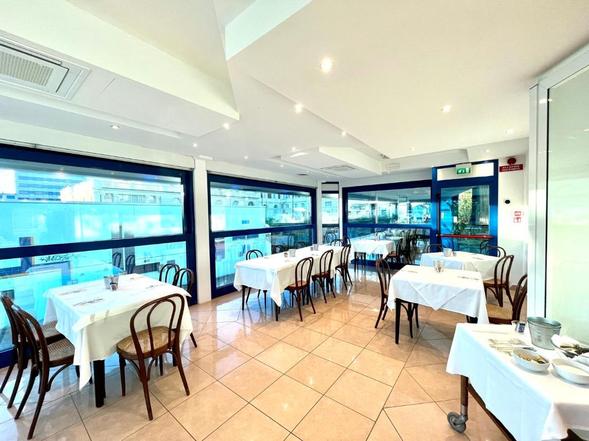 Hotel Venere Cesenatico Exterior photo