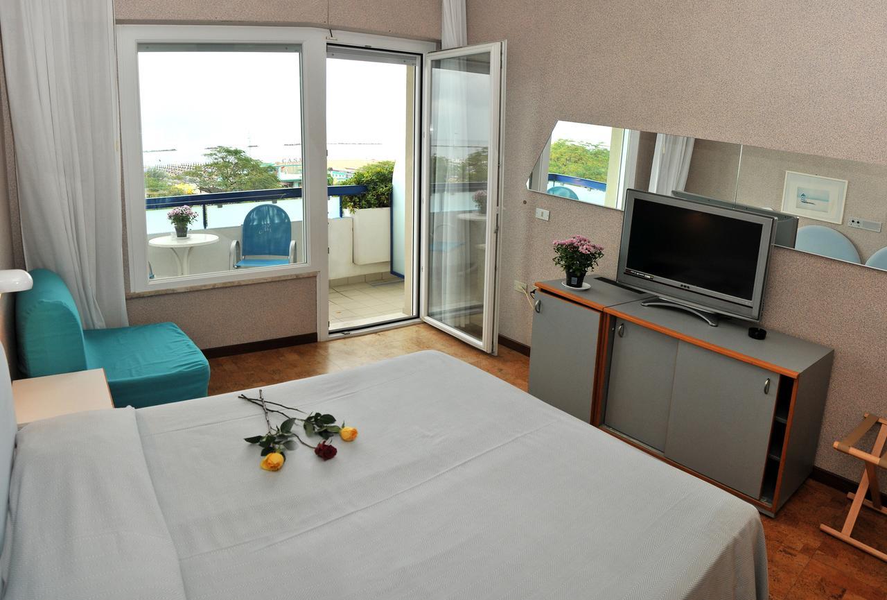 Hotel Venere Cesenatico Exterior photo